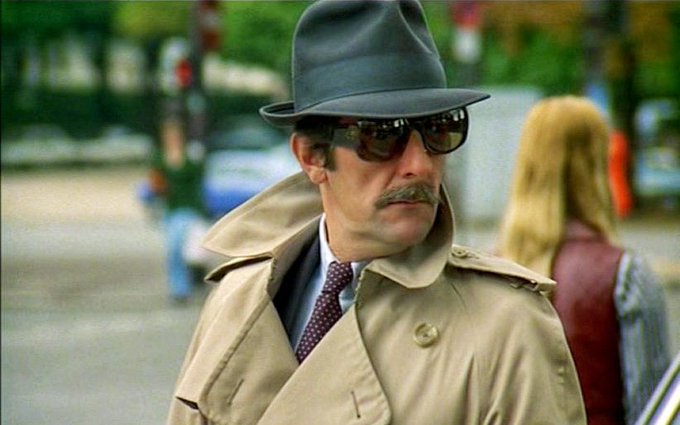 "Ne mettez jamais en doute le courage des Français, ce sont eux qui ont découvert que les escargots étaient comestibles." (Doug Larson)