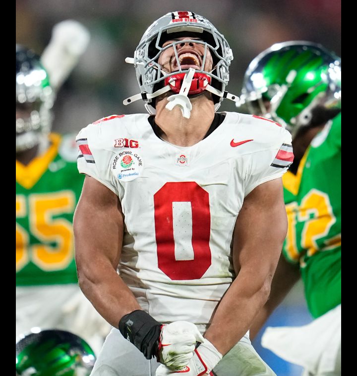 EricRee67177777's tweet image. Cody Simon could be the sleeper pick of this Cards draft. If he starts (I think he will) & has the green dot, he could replace what Kyzir White gave us. That would be the optimum scenario💪