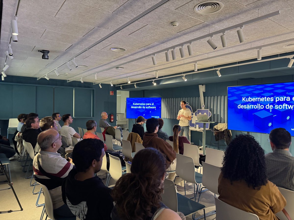 Sirviendo Código (@sirviendocodigo) on Twitter photo Ya comienza la sesión con <a href="/arrayexception/">Marcos F. Lobo 🇺🇦💙💛 @marcosflobo@hachyderm.io</a> organizada por <a href="/GDGMadrid/">GDG Madrid</a> sobre Kubernetes para el desarrollo de software 🙌🙌
#SirviendoCódigo Ya comienza la sesión con <a href="/arrayexception/">Marcos F. Lobo 🇺🇦💙💛 @marcosflobo@hachyderm.io</a> organizada por <a href="/GDGMadrid/">GDG Madrid</a> sobre Kubernetes para el desarrollo de software 🙌🙌
#SirviendoCódigo