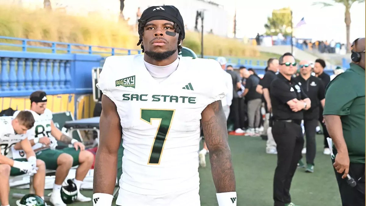 kvictoriannn's tweet image. After a great talk with @coachapatterson I’m Blessed To Receive an offer to Sacramento State University #GoHornets @InglewoodFBall @adamgorney @ChadSimmons_ @BrandonHuffman @GregBiggins @SWiltfong_ @PGregorian