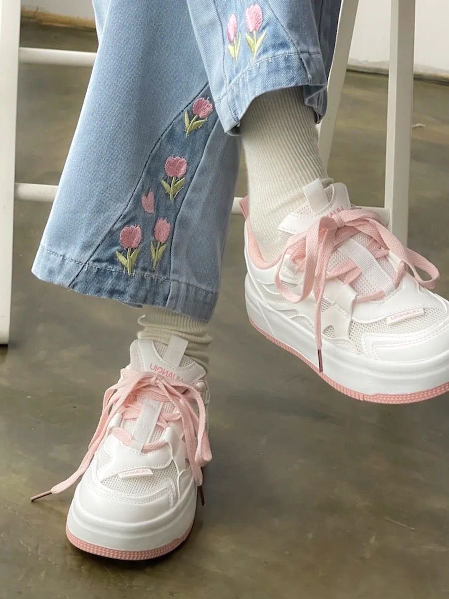 tulip embroidered jeans 🌷