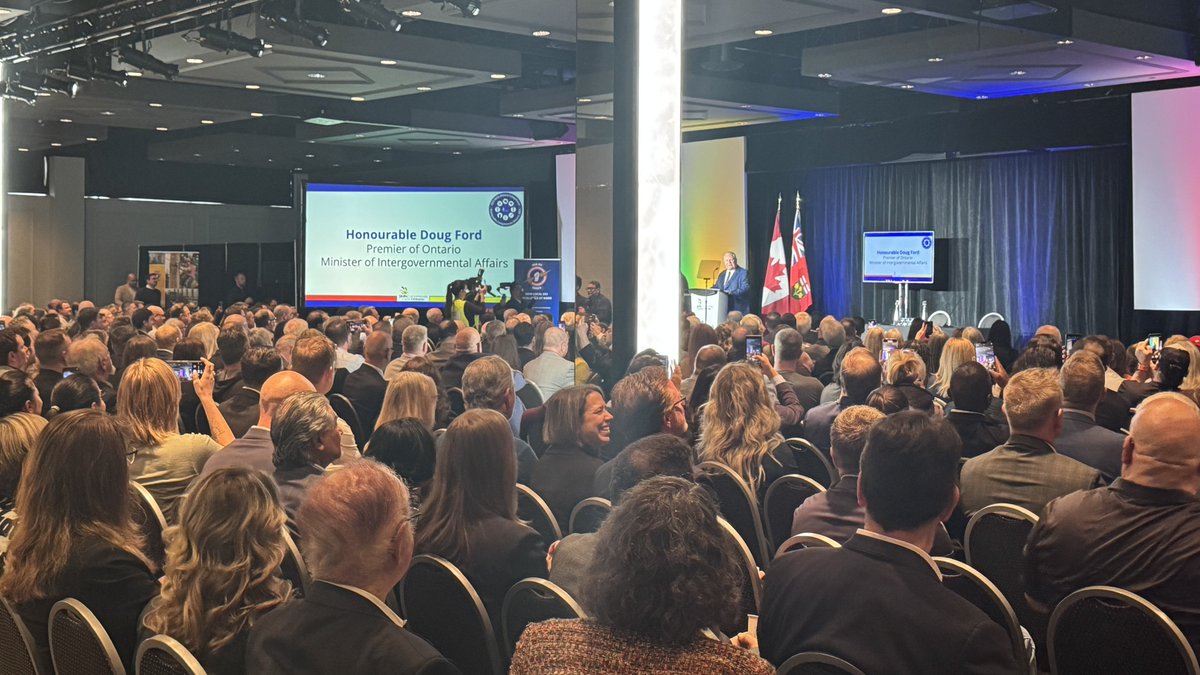 collegeboreal's tweet image. En direct de l’édition 2025 des Olympiades de Compétences Ontario, nous trouvons ensemble des solutions pour contrer les pénuries de main-d’œuvre dans les #MétiersSpécialisés &amp;amp; les technologies.
Pour des carrières prometteuses, collegeboreal.ca!
#UnChoixQuiChangeTout #ONfr