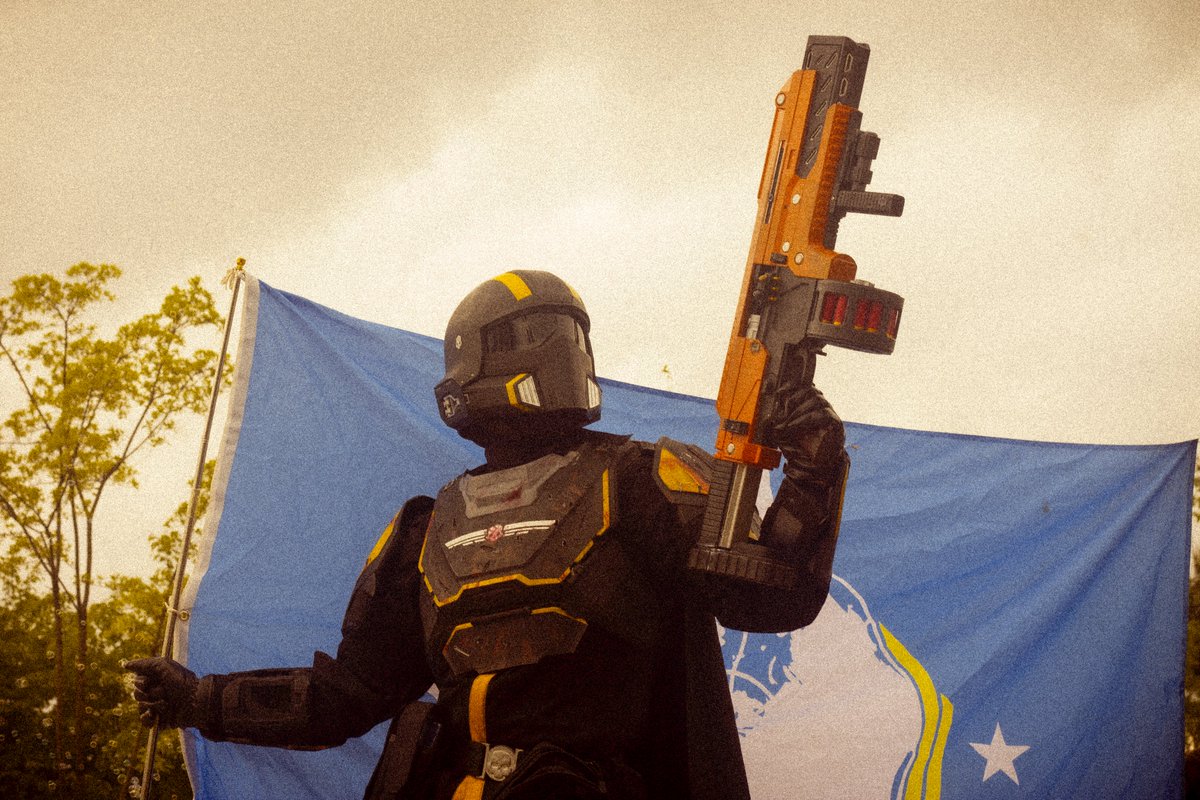 Boxx_1129's tweet photo. "Say hello to democracy!"

helldivers 2 "Helldiver"

코스플레이어 : Hoyafu88 (트위터 안하심)
사진사 : @Boxx_1129 https://t.co/ewmX2SEFIF