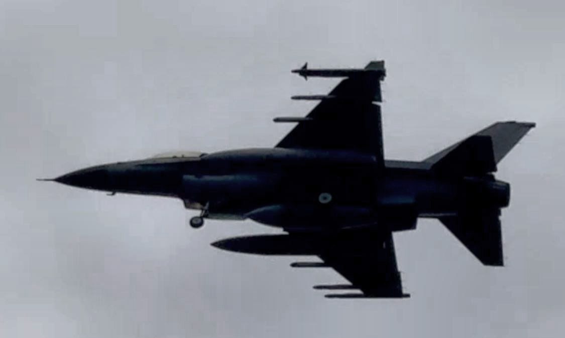 Повернення F-16 після роботи по знищенню «шахедів» ракетами AIM-9M/L

Фото <a href="/KpsZSU/">Ukrainian Air Force</a>