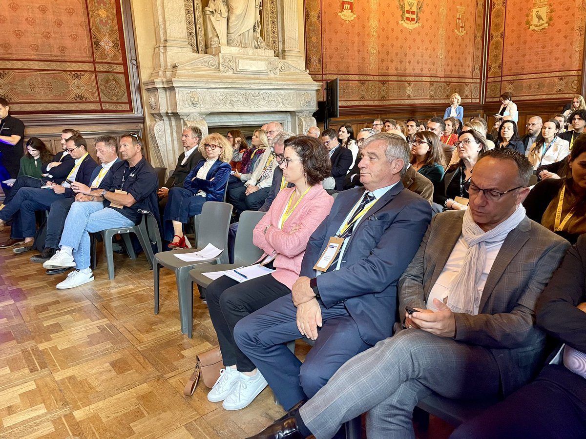 📸 Citeo et la CCIAMP lancent ce soir les Rencontres de l’économie circulaire en présence de nombreux élus, entreprises et associations locales.

Un événement pour mobiliser tous les acteurs publics et privés et permettre au territoire de devenir un modèle en terme d’économie