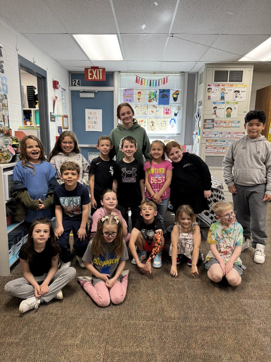 Dana Clingingsmith (@dclingingsmith1) on Twitter photo This morning we celebrated Miss Olivia! She was part of the Future Teacher program at McHenry High School. We loved having her all year, and she was such a bright part of the year for this group of 1st graders!! ๐ #fabulousfirsties #congratulations #brightfuture <a href="/VV_Voyagers/">VV Voyagers</a> This morning we celebrated Miss Olivia! She was part of the Future Teacher program at McHenry High School. We loved having her all year, and she was such a bright part of the year for this group of 1st graders!! ๐ #fabulousfirsties #congratulations #brightfuture <a href="/VV_Voyagers/">VV Voyagers</a>