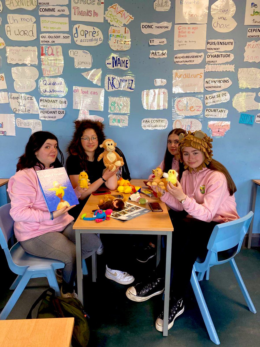 scoildara's tweet photo. Our TY students were hard at work today crafting stories in French as part of their MFL studiesโmerci to Ms. OโHora for sharing their great work! #ModernLanguages #TYLife https://t.co/qi6Cs22IEQ