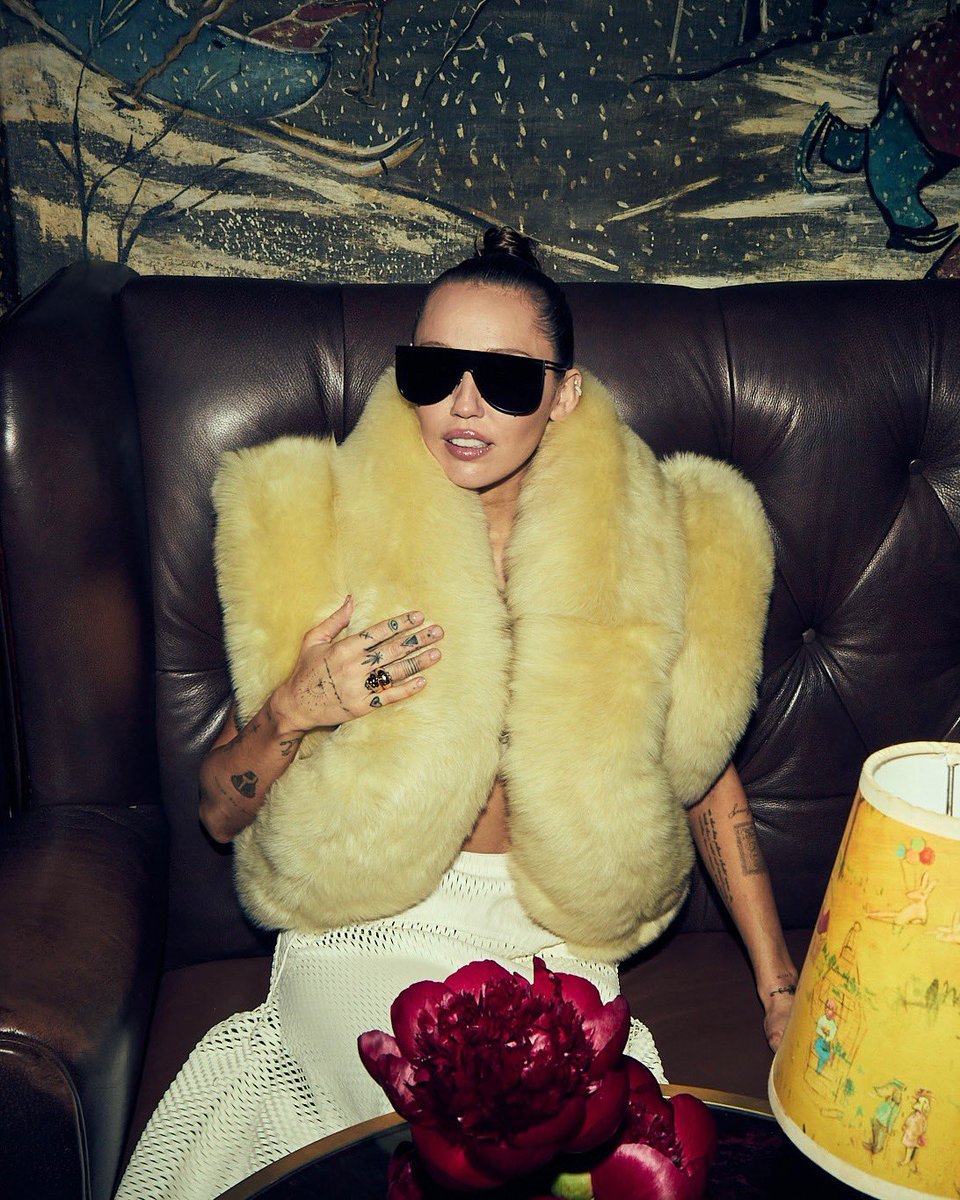 CARTIER PARTY

MORE TO LOSE COMING MAY 9TH