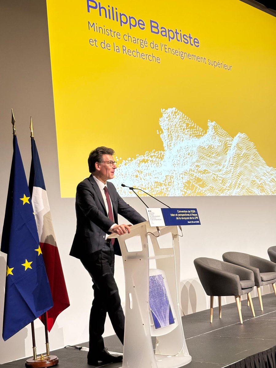 News Tank éducation et recherche (@newstankeduc) on Twitter photo « Nous faisons face à un double exercice » 💬
La semaine dernière, News Tank a animé la convention nationale sur la revoyure de la #LPR organisée par <a href="/PhBaptiste/">Philippe Baptiste</a> et réunissant 120 acteurs du monde académique.
👉Le récap, c'est sur bit.ly/4k53XQi « Nous faisons face à un double exercice » 💬
La semaine dernière, News Tank a animé la convention nationale sur la revoyure de la #LPR organisée par <a href="/PhBaptiste/">Philippe Baptiste</a> et réunissant 120 acteurs du monde académique.
👉Le récap, c'est sur bit.ly/4k53XQi