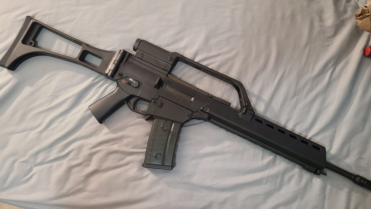 RagingBullet47's tweet photo. @DocStrangelove2 I too appreciate the G36 even if the only German part of my gun is the optic https://t.co/S08oyMMMd3