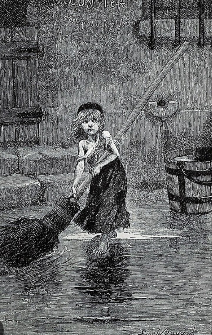 (البؤساء)

حين تنظر في وجوه أولئك الذين فتحت لهم الحياة أبوابها، لا للفرح بل للبؤس والحزن، تدرك أن هناك من لم يجد في أيامه سببًا واحدًا للابتسام. تقف أمام واقعهم، وتقول: ليت الفقر رجلاً لقتلته، وليت الحظ يُشترى لاشتريته لهم.
هم فئة من الناس اتخذت الحياة المعقدة لهم موطنًا، وأصبحت