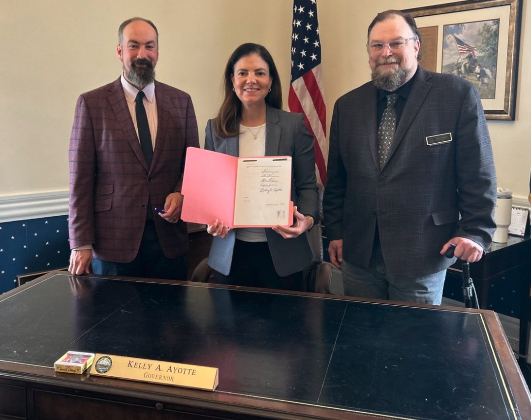 New Hampshire becomes the first U.S. state to establish a strategic #Bitcoin reserve.

Governor signs HB 302 into law.