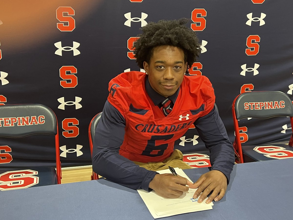 StepinacSports's tweet photo. Congratulations to S Ethan Morris on your commitment today at our signing ceremony to play football at Western Conn State. @3thann1k @CoachHennessy73 @WestConnFB https://t.co/YHwYiOzuGV