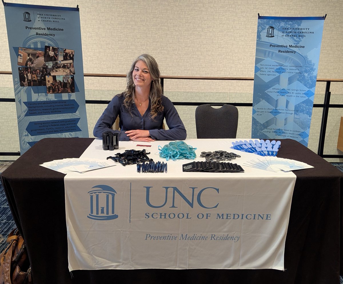 #PrevMed <a href="/ACPM_HQ/">ACPM</a> <a href="/uncfammed/">UNC Family Medicine</a> UNC Prev Med is representing hard at #PM2025 in Seattle. Is work supposed to be this much fun?! Alum, residents, faculty, and staff all together.