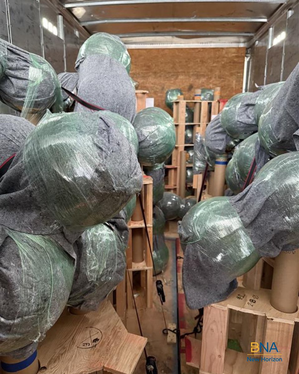 We’re starting off this week with a sneak peek of a very special delivery! 📦 Can you guess what circular components of the Concourse D extension are on these pallets? Here’s a hint: you’ll want to look 🆙 to see them once installation is done! 👀 #NewHorizon