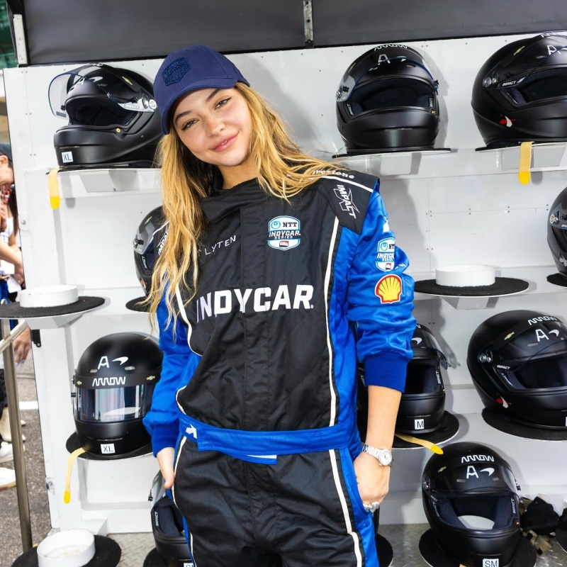 Cuanto tiempo sin dejarme ver por aquí. ¡Pero sigo vivita y coleando! Supongo que mala hierba nunca muere jajaja.

||#Freerolᅠ