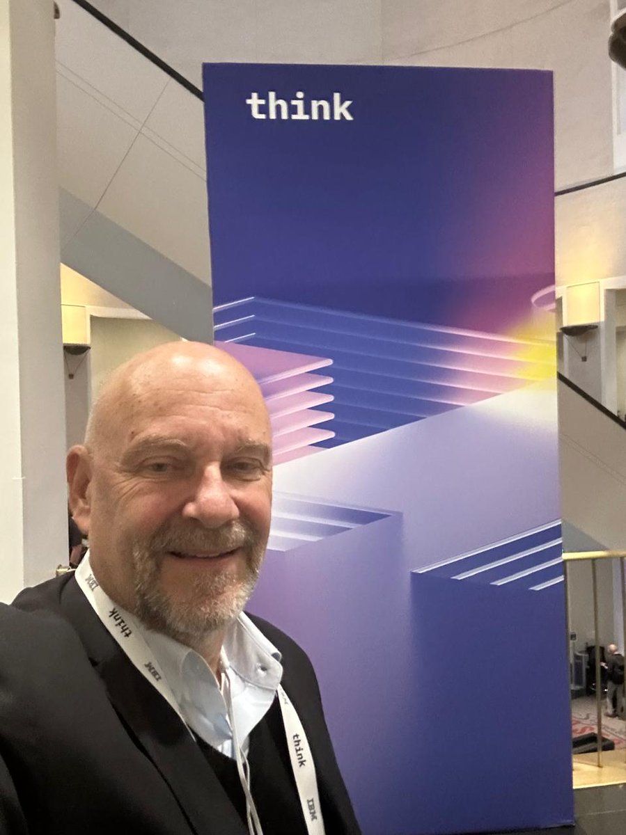Novacomp's tweet image. 📍 Boston | IBM Think 2025

Nuestro Country Manager 🇲🇽 Peter Kroll representa a Novacomp en uno de los eventos clave del año.

💡 IA, cloud y transformación digital en el centro de la conversación.

#Novacomp #IBMThink2025 #TechLeadership #TransformaciónDigital