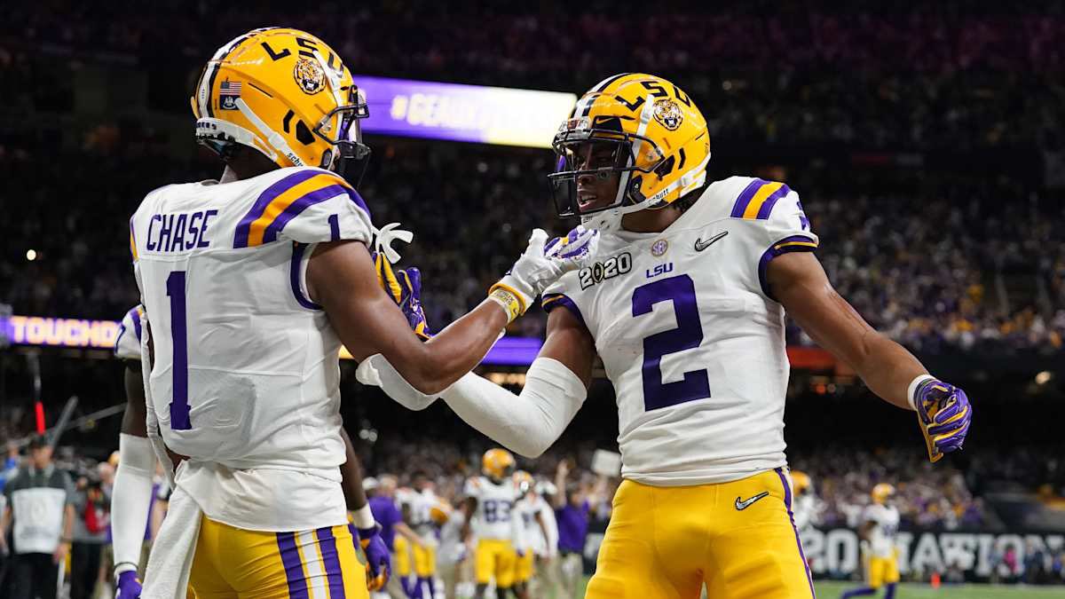 Tre Moore (@tremoore_1) on Twitter photo #AGTG After a great conversation with <a href="/Coach_Hankton/">Cortez Hankton Jr.</a> I am blessed to say I have been offered by The LSU!!!
#GeauxTigers #recruitweiss
<a href="/Coach_Hughes2/">Coach Hughes</a> <a href="/CoachB_Morgan/">Coach Morgan</a> #AGTG After a great conversation with <a href="/Coach_Hankton/">Cortez Hankton Jr.</a> I am blessed to say I have been offered by The LSU!!!
#GeauxTigers #recruitweiss
<a href="/Coach_Hughes2/">Coach Hughes</a> <a href="/CoachB_Morgan/">Coach Morgan</a>