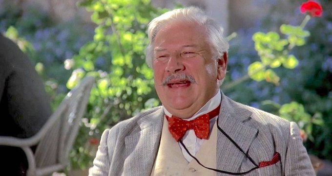 "J’imagine l'enfer comme ça, la ponctualité italienne, l'humour allemand et le vin anglais." (Peter Ustinov)