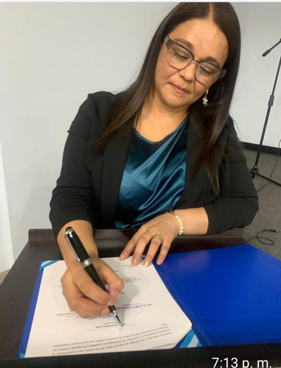 Se desarrolló la Lectura de Tesis de la MaestrÍa en Criminología, titulada Análisis criminológico de la reeducación y reinserción social como parte del programa de tratamiento progresivo en el Centro Penitenciario Nacional de Támara, FM 2024. Presentada por Erika Ayala 👨‍⚖️👨‍⚖️