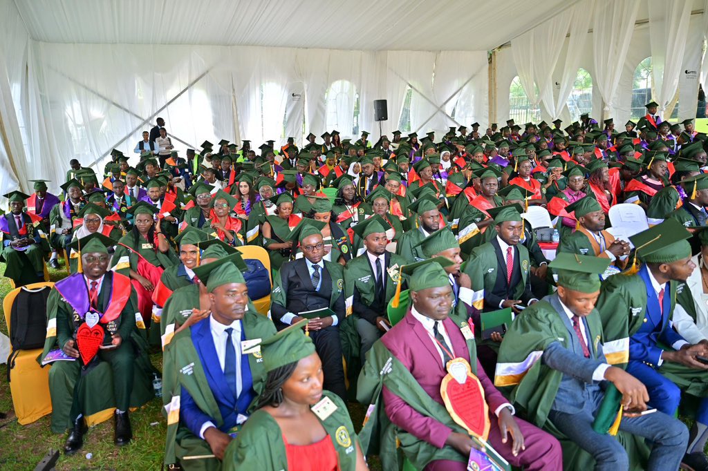 Adonia2561's tweet image. Congratulations to the class of 2025 of @KingCeasorUni 
You are a great motivation to the many yet to come. Your success outside the gates of the university premises will make us more proud. Go out and shine.
#ProblemSolvers
#KingCeasorUniversity5thGraduation