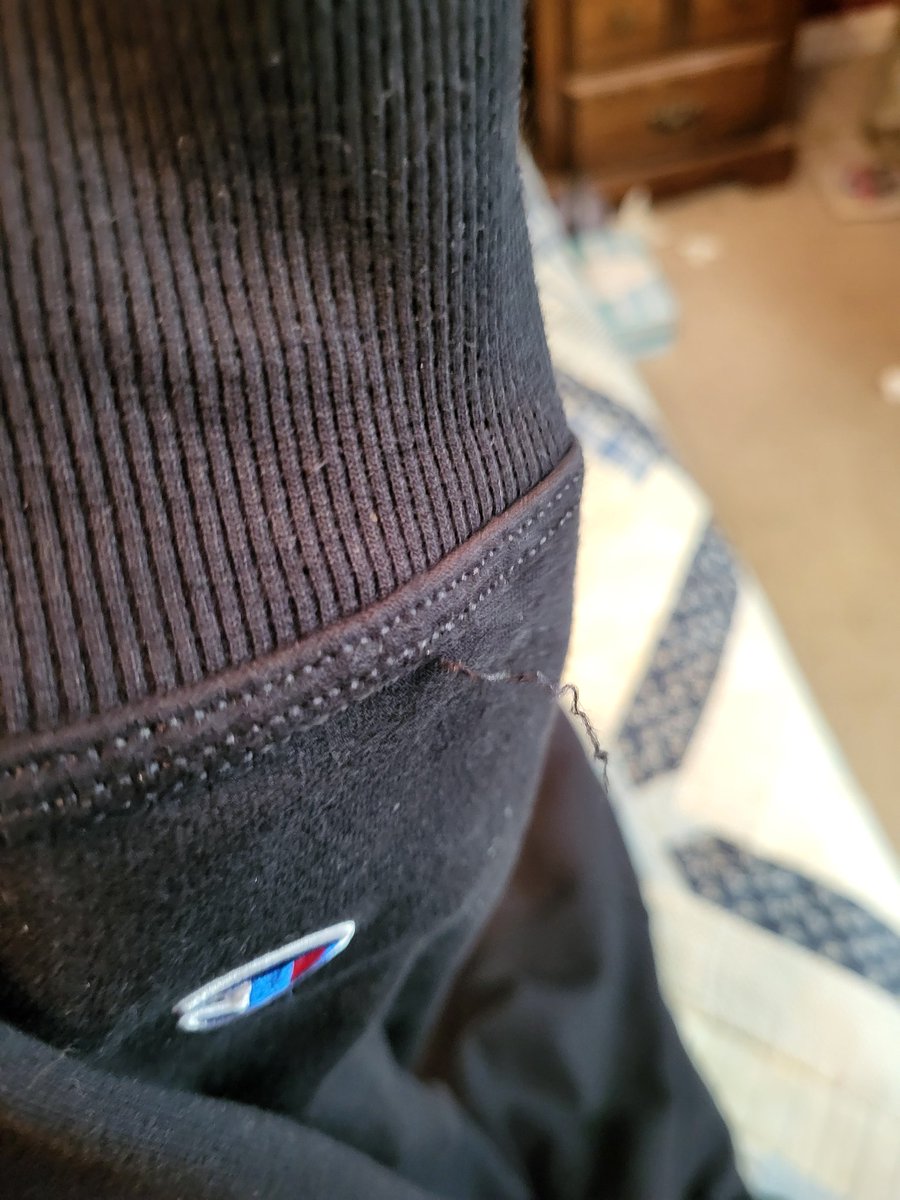 KolarSteve412's tweet photo. @ChampionUSA so I have had a lot of your products through the years and this is a first the area around the wrist on both hands continue to unravel not the quality I expect. I guess someone in El Salvador was having a bad day https://t.co/VyaChvJzLt