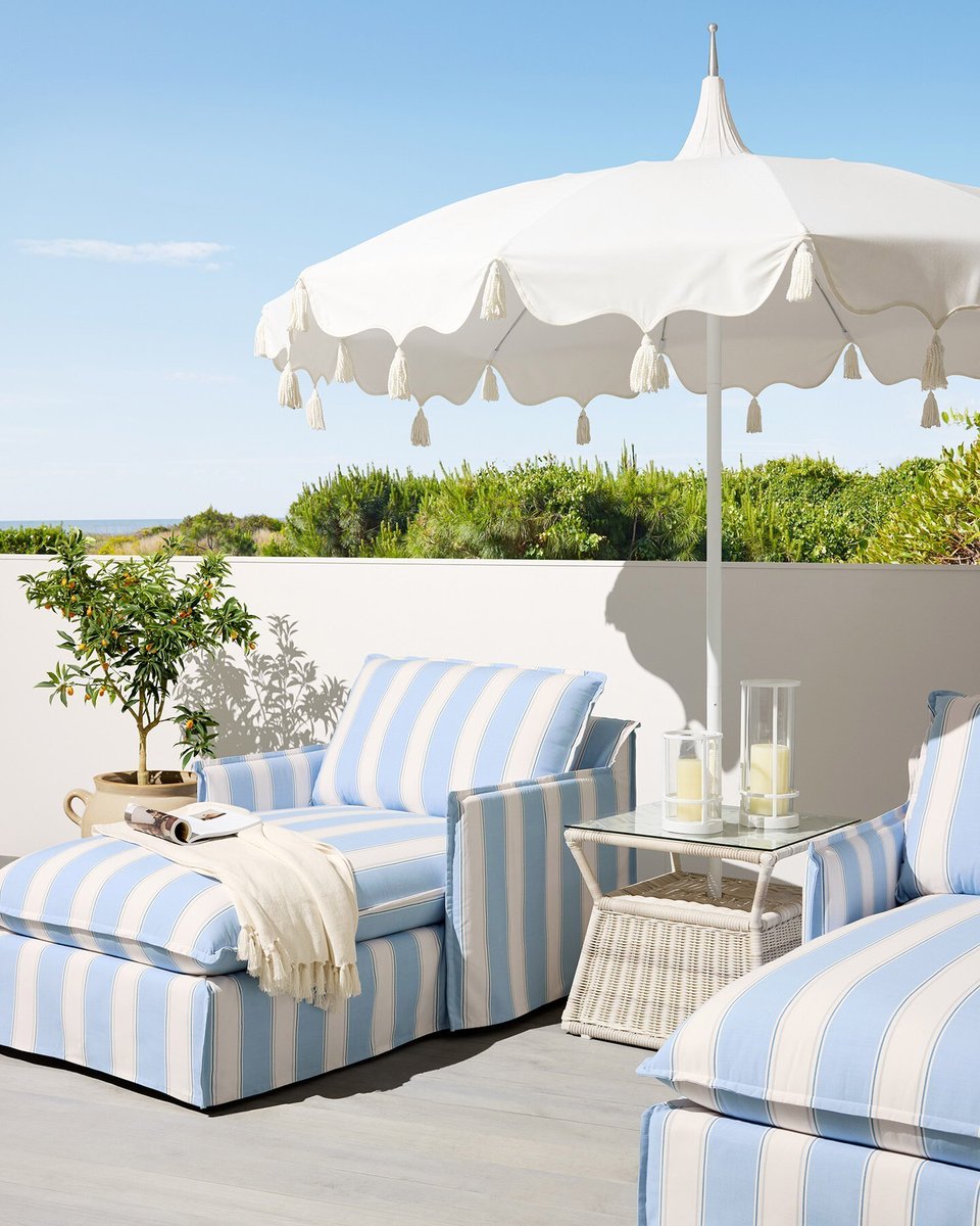 Just hours left for 20% off everything and free ship. #serenaandlily bit.ly/43aT6hc

Featured:
Sundial Wide Chaise
Alicante Tassel Umbrella
Pacifica Umbrella Side Table