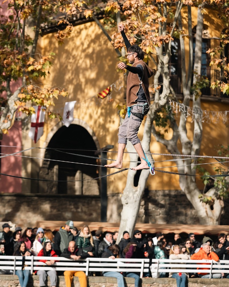 La pròxima edició del <a href="/MedievalMercat/">Mercat Medieval Vic</a>  ja comença a coure’s...

🎭 Tens una proposta de música, dansa, recreació històrica, taller o espectacle de carrer?

Fes-nos-la arribar aquí: vicfires.cat/mercat-medieva…

Tens temps fins al 3 de Juny!

#mercatmedieval #vic #osona