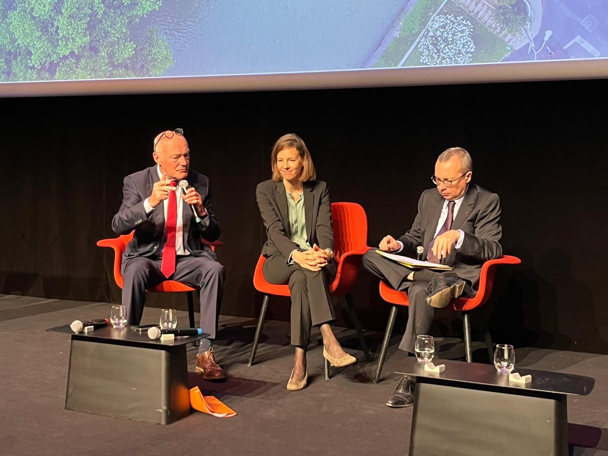 Ce mardi 29/04 à Bordeaux, s’est tenue la 1ʳᵉ Conférence de l’eau du bassin Adour-Garonne 💧

Un événement fort, à l’initiative du Comité de bassin, d’ <a href="/al_rousset/">Alain Rousset</a> et du préfet Pierre-André Durand, dans une démarche nationale portée par le <a href="/gouvernementFR/">Gouvernement</a>  et <a href="/Ecologie_Gouv/">Min. Ecologie Territoire Transports Ville Logement</a>.