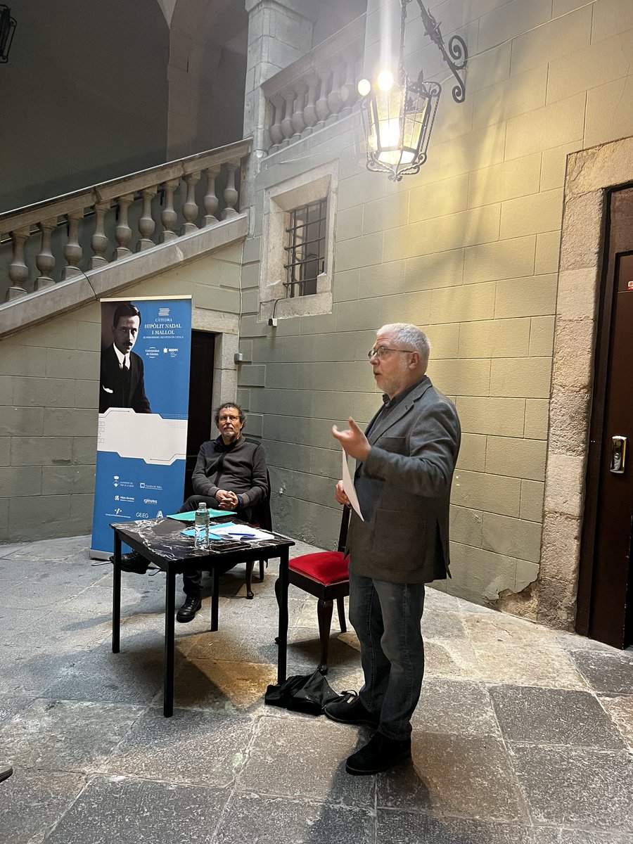 Càtedra Hipòlit Nadal de Revistes en Català (@catedrahnadal) on Twitter photo 🎙️CONFERÈNCIA REGULAR LA COMUNICACIÓ I GARANTIR LA LLIBERTAT D'EXPRESSIÓ
Xevi Xirgo. President del Consell de l'Audiovisual de Catalunya (CAC)
<a href="/UdGLletres/">Facultat de Lletres UdG</a>
<a href="/costalluis/">Lluís Costa</a>
@xevixirgo 🎙️CONFERÈNCIA REGULAR LA COMUNICACIÓ I GARANTIR LA LLIBERTAT D'EXPRESSIÓ
Xevi Xirgo. President del Consell de l'Audiovisual de Catalunya (CAC)
<a href="/UdGLletres/">Facultat de Lletres UdG</a>
<a href="/costalluis/">Lluís Costa</a>
@xevixirgo