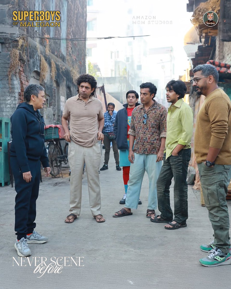 excelmovies's tweet photo. Behind the scenes with the stars of #SuperboysOfMalegaon. Now streaming on @PrimeVideoIN #NeverSceneBefore

#AdarshGourav @vineetkumar_s @ShashankSArora #MuskkaanJaferi #RiddhiKumar #AnujDuhan @pallavsingh #SaqibAyub #ManjiriPupala @kagtireema #ZoyaAkhtar @ritesh_sid @FarOutAkhtar @varungrover @J10kassim @vishalrr #AngadDevSingh #SejalDeshpande #ShreyasKhedekar #KartikShah #AnandSubaya @chouhanmanoj82 #NandiniShrikent #KaranMally #AvanContractor #DianneCommissariat #TarannumKhan #SwapnilSSonawane #SallyWhite #BhawnaSharma @SachinJigarLive @tigerbabyfilms @PrimeVideoIN