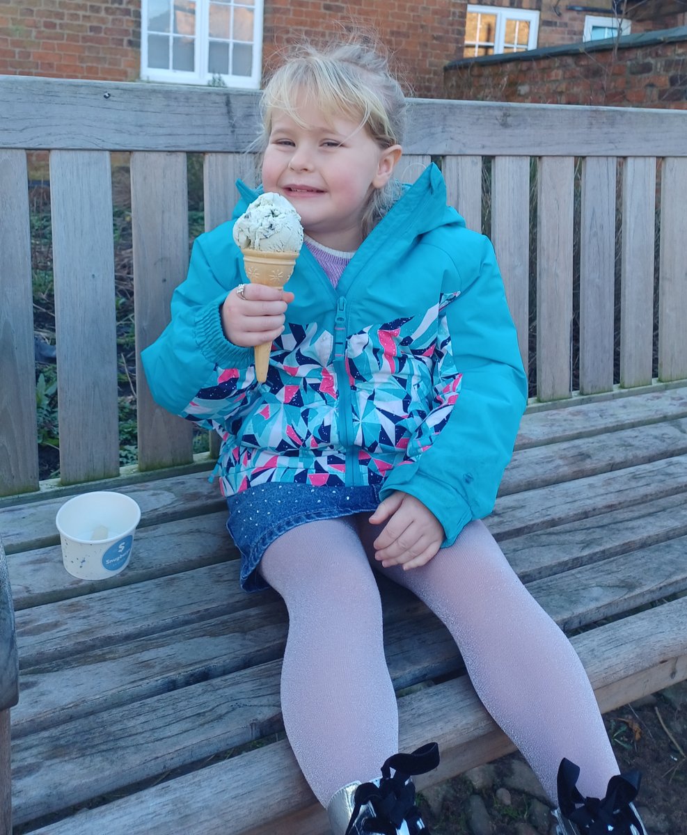 Rosie Hassall was 5 when her world changed overnight when an MRI revealed a 6cm brain tumour.

Rosie was given a prognosis of just 9 to 12 months 💔

Her family is sharing Rosie’s journey to raise awareness ➡️ bit.ly/4jD5m0E

#BrainTumourResearch #TogetherWeWillFindACure