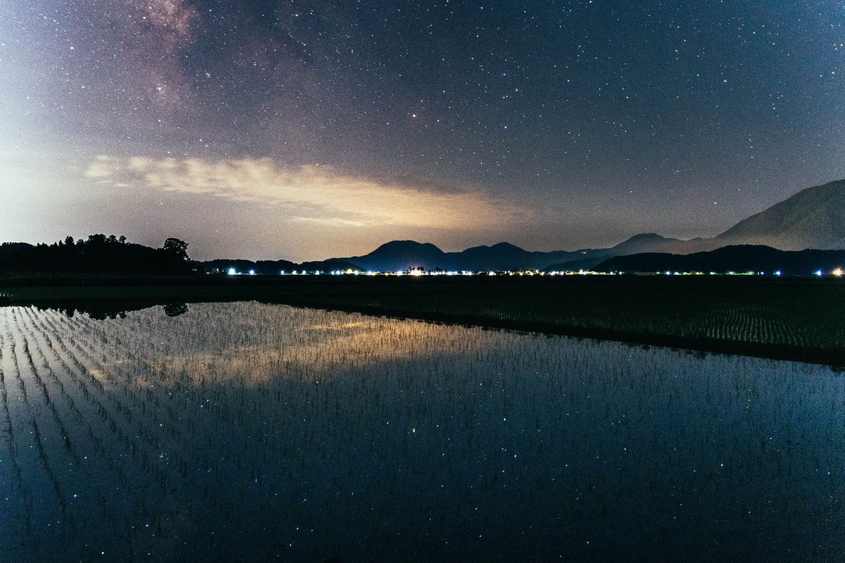 気がついたら田んぼに水が張っていて、綺麗な水鏡の景色が見れる時期になってました🌾

今しか見れない新潟ならではの景色を今年も楽しみたい😌