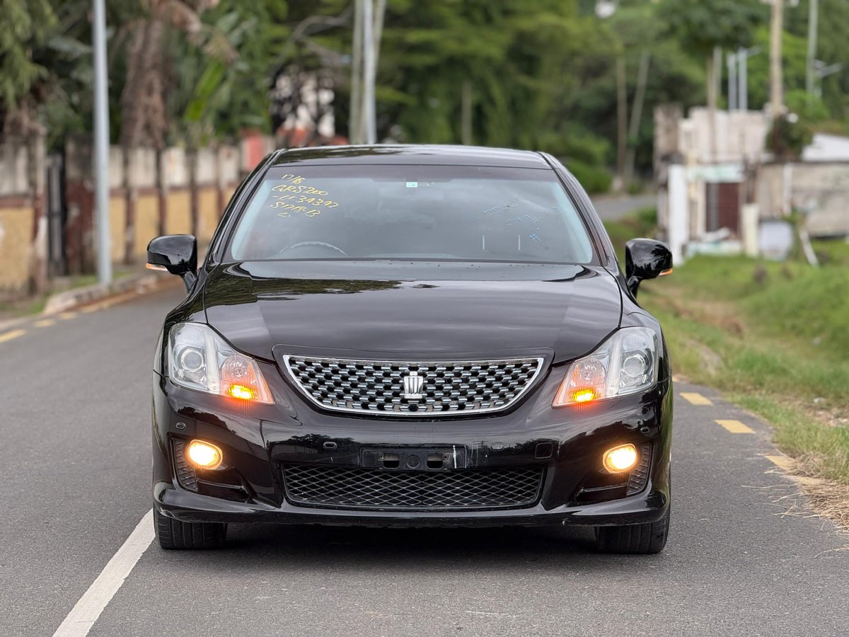 btrcernest's tweet image. Crown Athlete 2009, ⛽️Petrol cc 2490
Winker✔️ sport Rims ✔️ Push Start ✔️
58,000km
Price: 27.5M ( PLUS USAJILI)