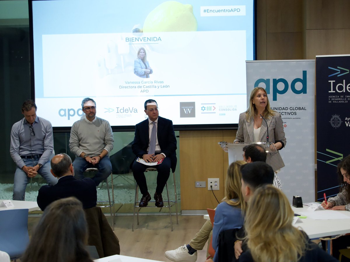 ideva_agencia's tweet image. ¡Hoy celebramos el Talent Challenge en Valladolid! Una jornada de innovación y talento emprendedor con @APDasociacion y @GlobalTimmis , donde brillan las ideas con impacto real.
#TalentChallenge #Valladolid