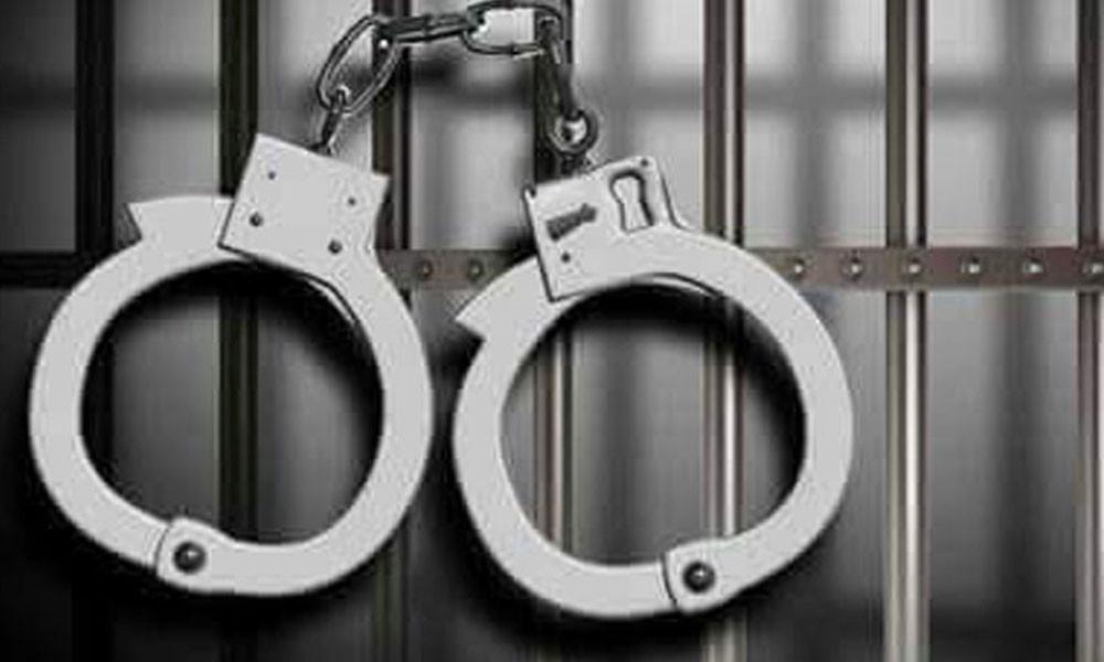 হিন্দু নারীকে কুপিয়ে সোনা লুট, নিষিদ্ধ ছাত্রলীগের কর্মী গ্রেপ্তার