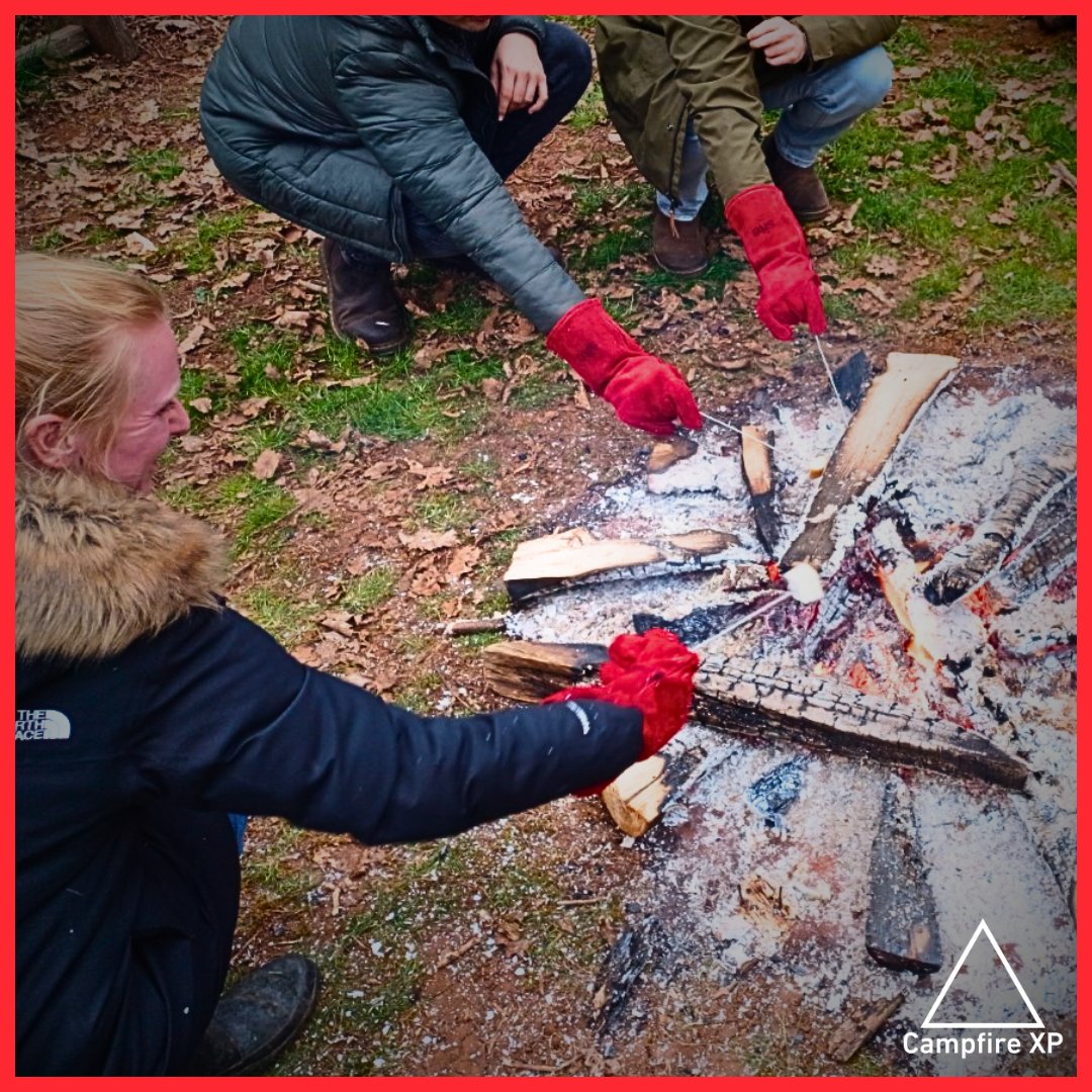campfire_xp's tweet image. In April, we hosted Build-a-Bug-House - our first family-friendly event! Guests joined a workshop led by Bee Happy Bug Houses' Daniel Jarrett, trail with @RealFarmED's Alex Dye & Transition Chipping Norton's Marcus Simmons, & presentation from Helen's Local Honey's Helen Raine 🐝