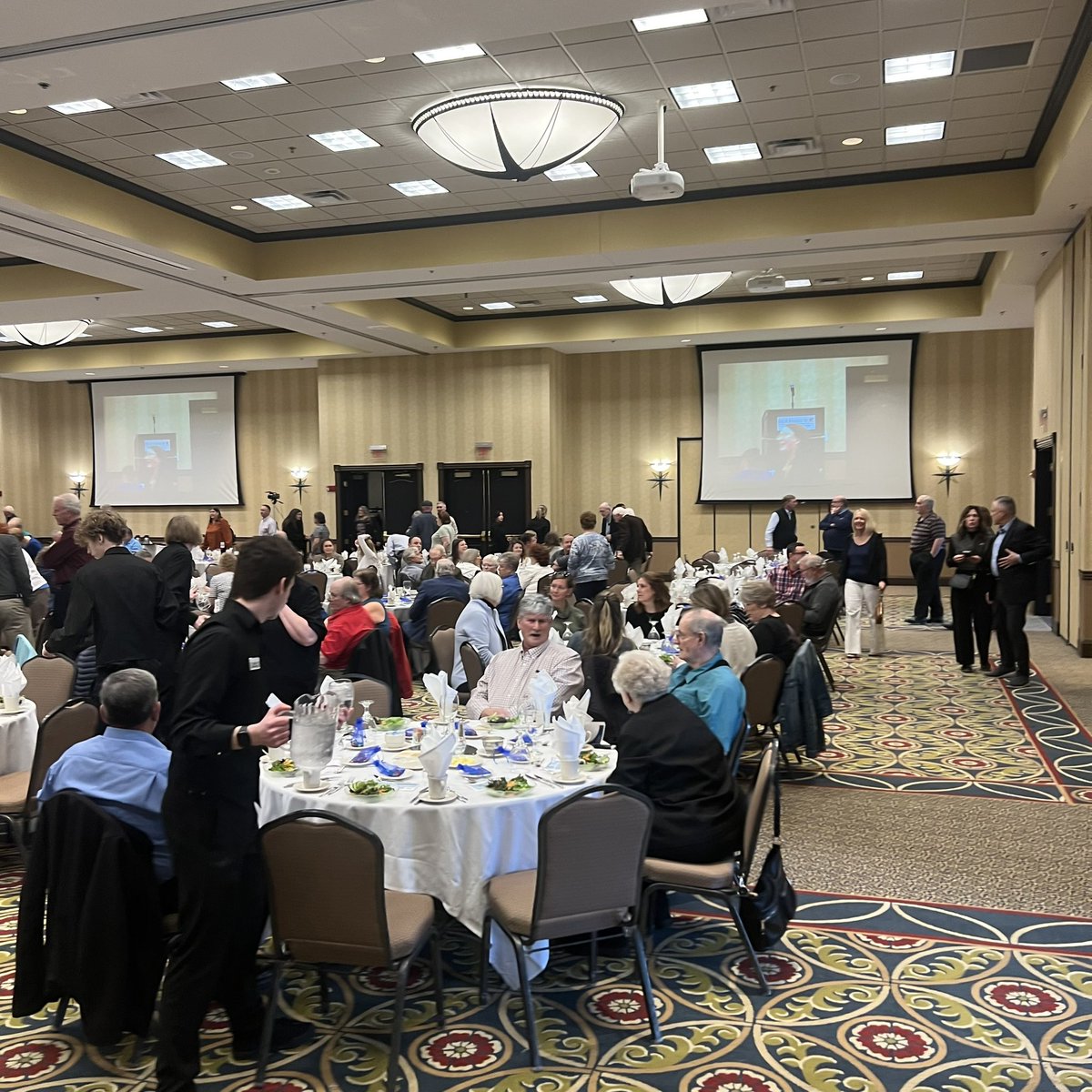 RealCaseyDiaz's tweet photo. Had a great time in Sheboygan WI as I shared my testimony with over four hundred prison chaplains from across the country. #teamjesus #prisonchapel #chaplain #theword https://t.co/S53jkx12ln