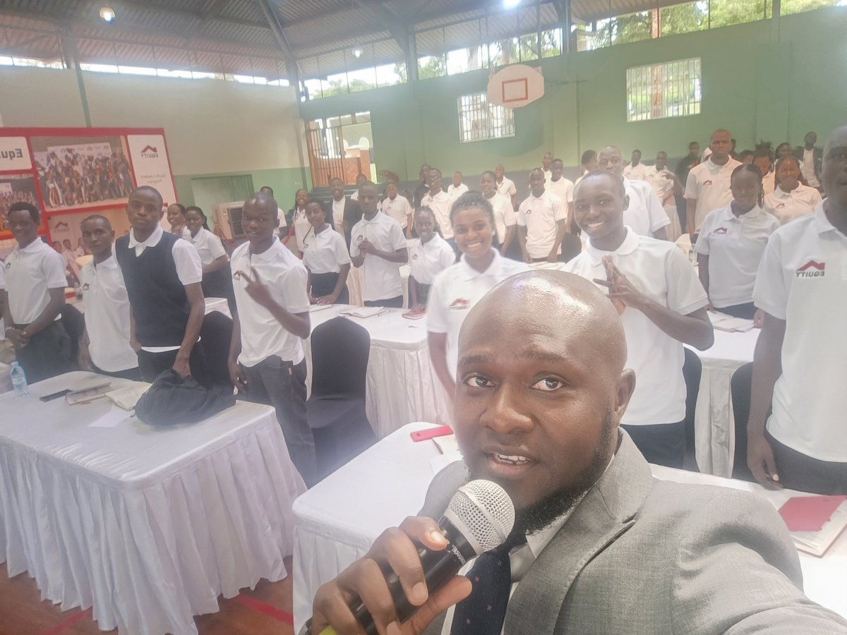 DORRCENT's tweet photo. It was an honour to facilitate at the  commissioning of the 4th cohort of the ELP by Equity Bank. Grooming the next generation of leaders is truly key. #ELPUganda2025 #EquityBankUganda https://t.co/yRZJjDoU9R