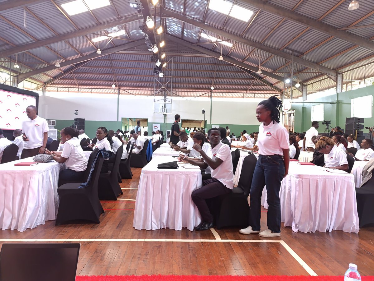 DORRCENT's tweet photo. It was an honour to facilitate at the  commissioning of the 4th cohort of the ELP by Equity Bank. Grooming the next generation of leaders is truly key. #ELPUganda2025 #EquityBankUganda https://t.co/yRZJjDoU9R