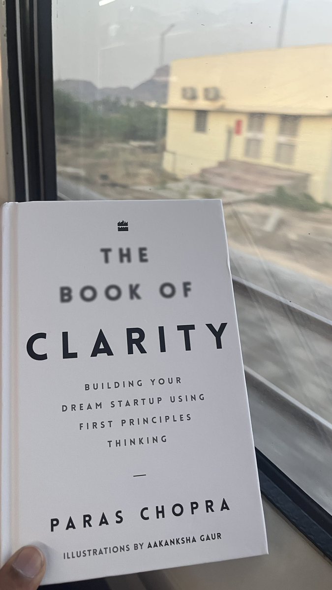 davidgladson_in's tweet photo. window seat companion for today! @paraschopra https://t.co/dhZLOX5Exn