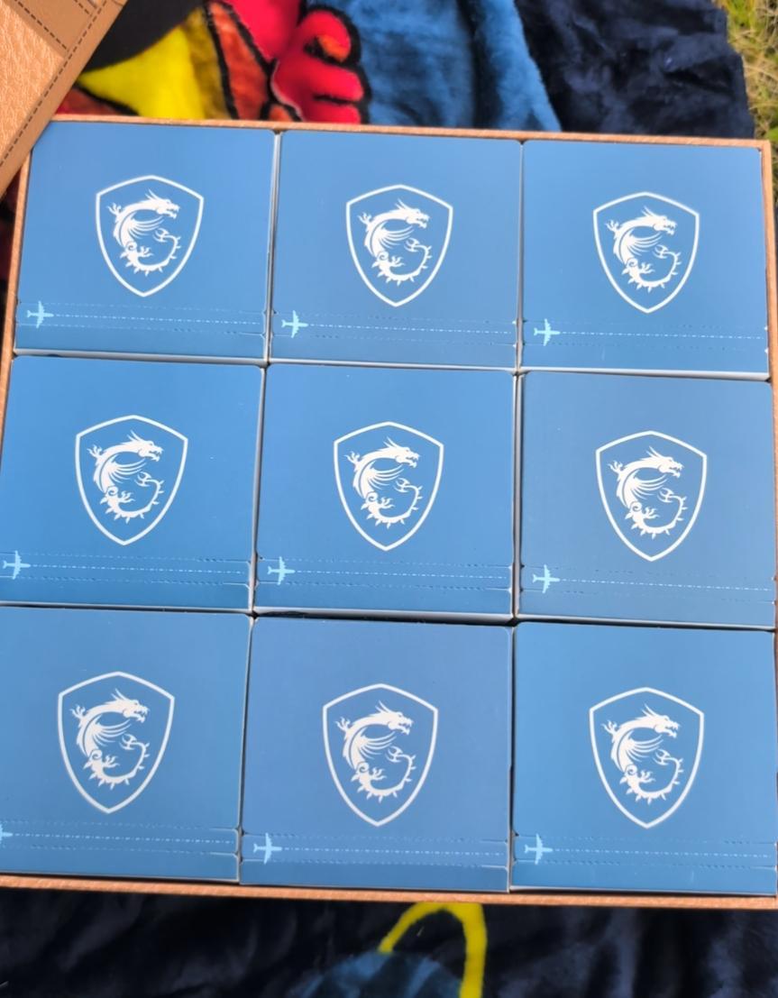MSI France (@msifrance) on Twitter photo Tu veux gagner une boîte de 9 figurines Lucky exclusives ?
Rien de plus simple :
🐉 Follow <a href="/msifrance/">MSI France</a> et RT
🐉 Commente ton lieu de vacances de rêve avec #LuckyAroundtheWorld
Bonus : ajoute une photo de Lucky ! Tu veux gagner une boîte de 9 figurines Lucky exclusives ?
Rien de plus simple :
🐉 Follow <a href="/msifrance/">MSI France</a> et RT
🐉 Commente ton lieu de vacances de rêve avec #LuckyAroundtheWorld
Bonus : ajoute une photo de Lucky !