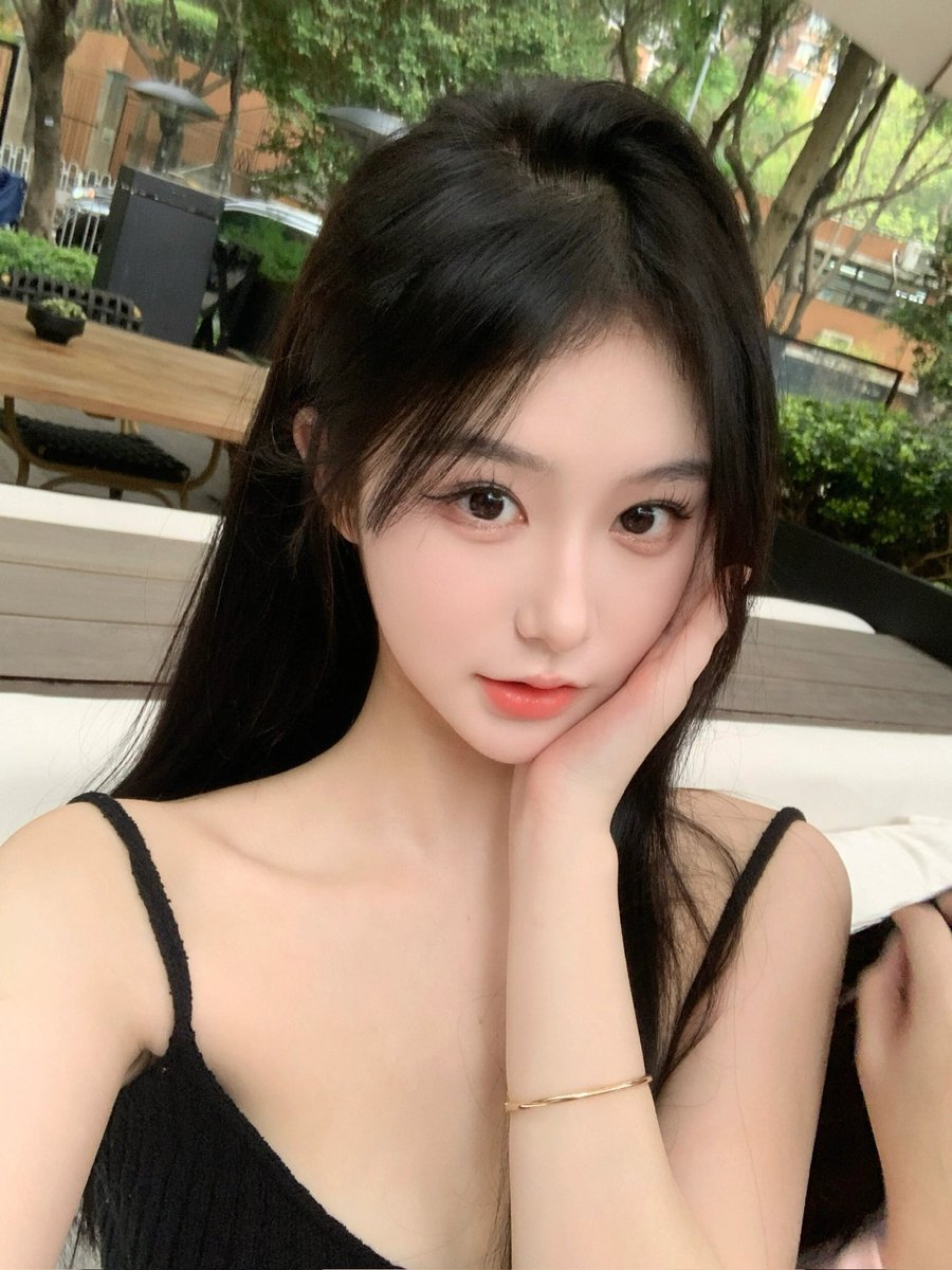 Lisha862's tweet photo. 我除了喜欢笑，就最喜欢你啦😘 https://t.co/xXo8kcdyLE