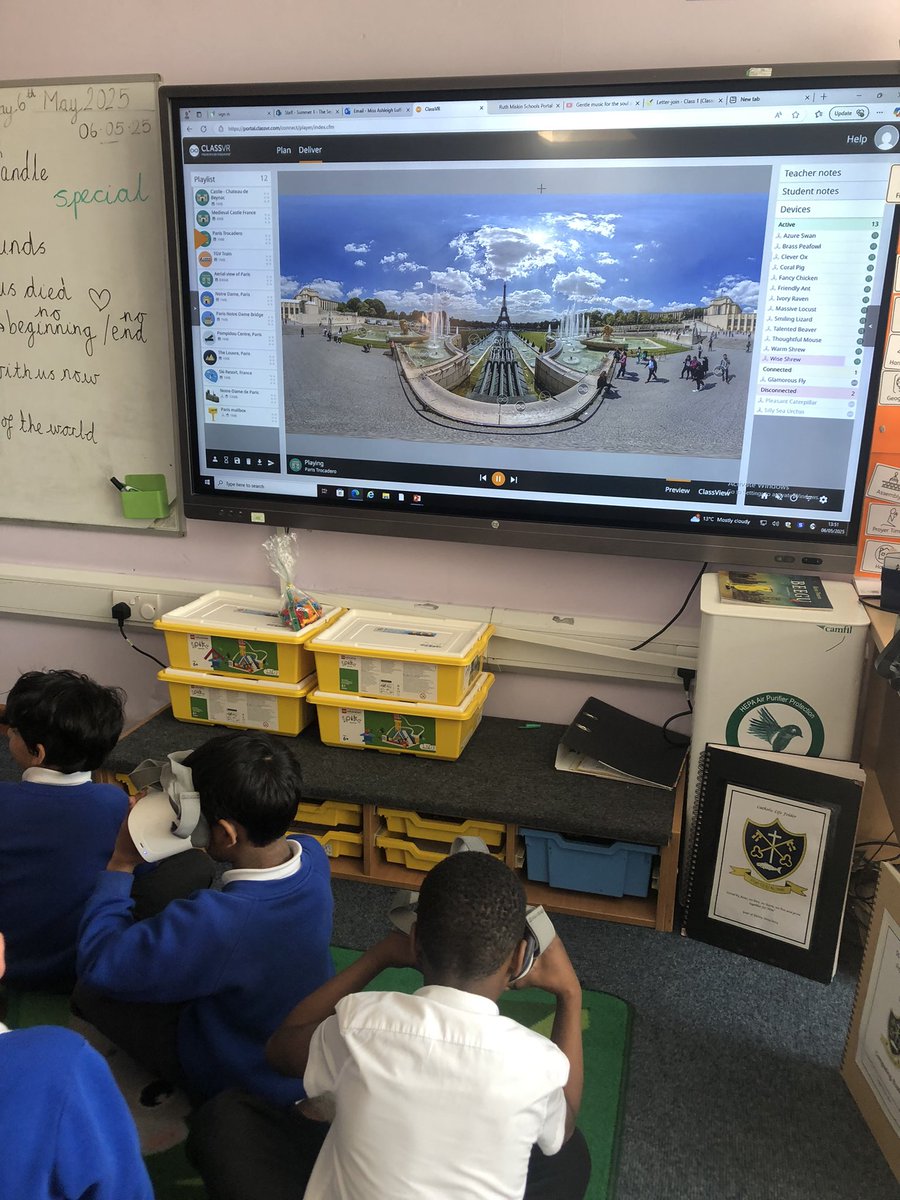 Year One have used the VR headsets to explore the continent ‘Europe’ as part of our geography 🌎 #StPetersGeography