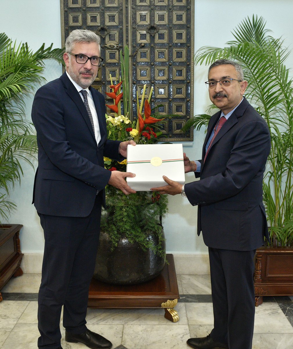 Randhir Jaiswal (@meaindia) on Twitter photo India-Slovenia Foreign Office Consultations co-chaired by Secretary (West) <a href="/Tanmaya_Lal/">Tanmaya Lal</a> and Mr. Marko Štucin, State Secretary, Ministry of Foreign & European Affairs of 🇸🇮 <a href="/markostucin/">Marko Stucin</a> were held in New Delhi.
Wide ranging discussions were held on all aspects of bilateral and India-Slovenia Foreign Office Consultations co-chaired by Secretary (West) <a href="/Tanmaya_Lal/">Tanmaya Lal</a> and Mr. Marko Štucin, State Secretary, Ministry of Foreign & European Affairs of 🇸🇮 <a href="/markostucin/">Marko Stucin</a> were held in New Delhi.
Wide ranging discussions were held on all aspects of bilateral and