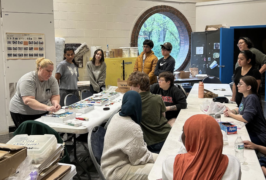 MetroHS's tweet photo. National Honor Society &amp; Key Club members were at the Tuttle Park Community Center for a day of service. The rain may have prevented park clean up, but a pivot to indoor projects made the day a huge success! https://t.co/xoW4HPg7LD