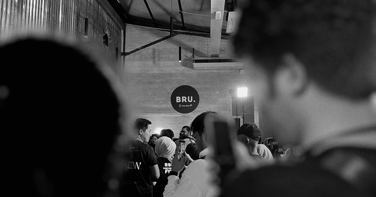 kami telah mencipta kenangan manis dengan menghadiri viewing party Tonton Original Series : BRU arahan <a href="/_nikamir/">ImagiNik</a> dan juga soft launch coffee shop BRU di APW , Bangsar KL.

Korang boleh layan episode baru sekarang  dekat TONTON ! ☕️

#BRU #TontonOriginalSeries #BRUCofeeshop