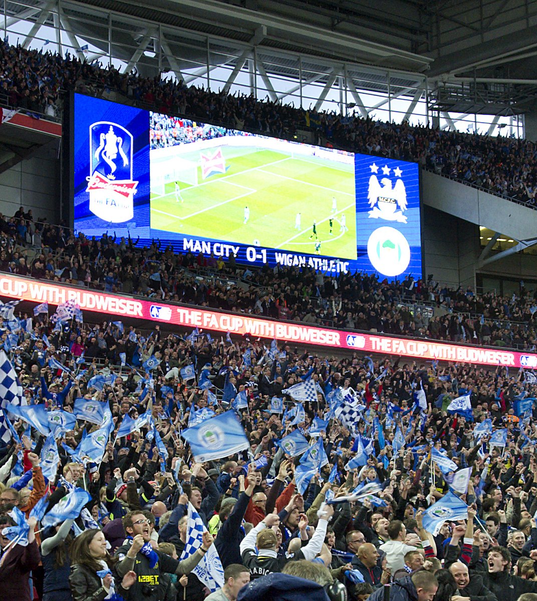 💙 𝙎𝙥𝙚𝙘𝙞𝙖𝙡 𝙢𝙚𝙢𝙤𝙧𝙞𝙚𝙨 𝙬𝙚’𝙡𝙡 𝙣𝙚𝙫𝙚𝙧 𝙛𝙤𝙧𝙜𝙚𝙩!

We want to see your pictures &amp; videos from THAT famous day at Wembley.👇

#wafc 🔵⚪️