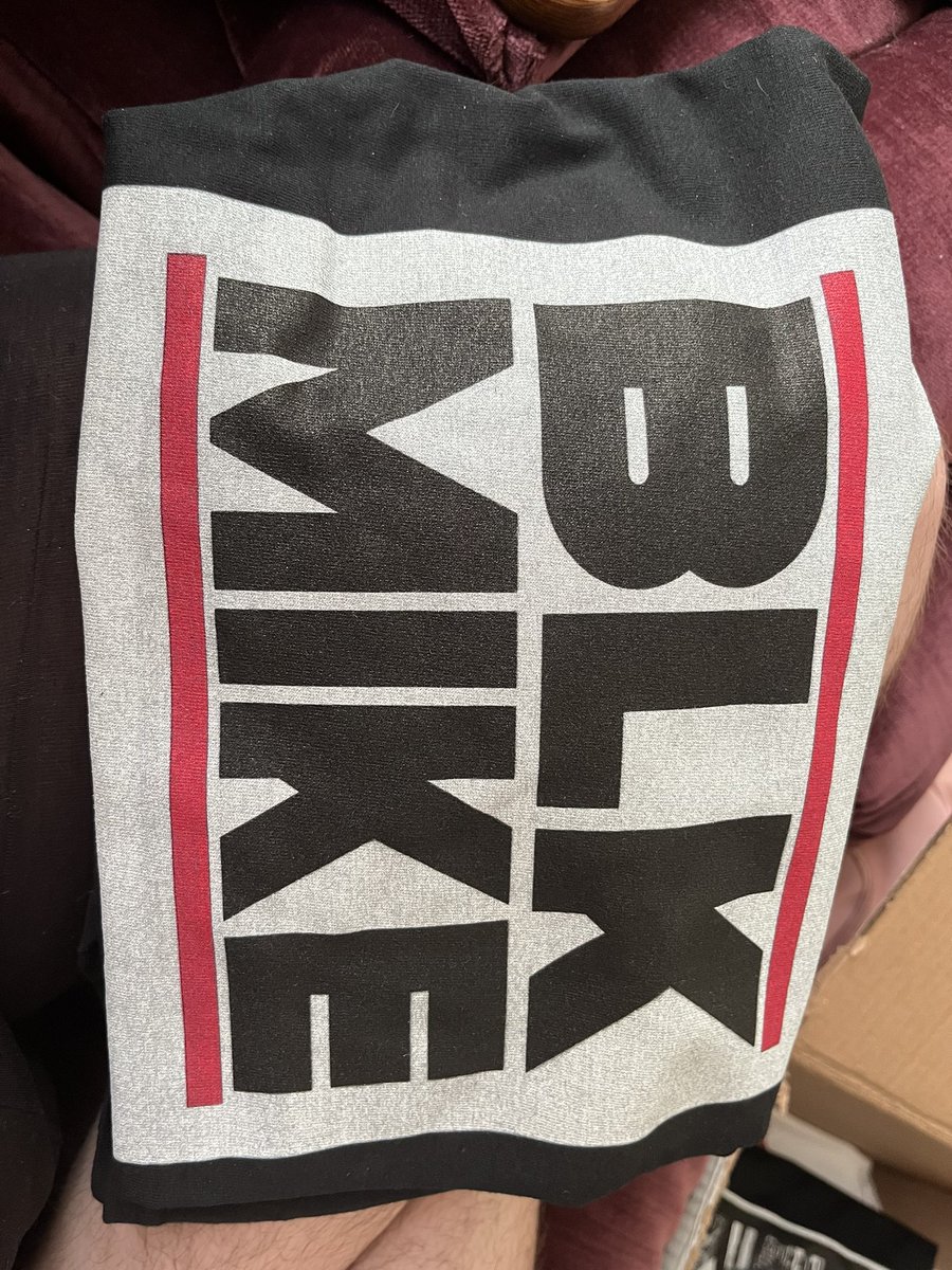 My merch game just keeps going and going! I’m also about to release a bunch of parody shirts of my favorite movies 😂 

Let’s do business!