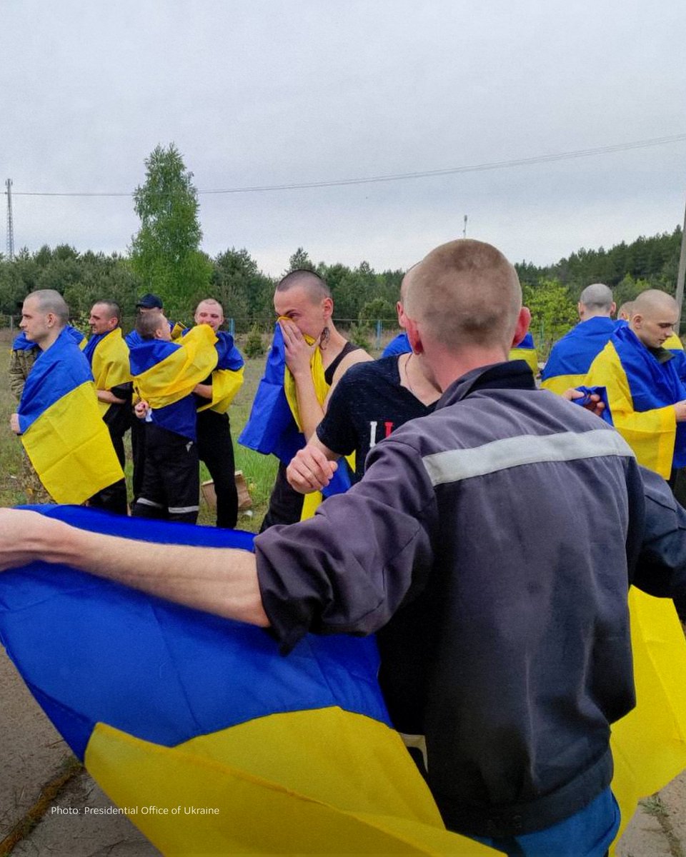 🇺🇦 Today, 205 Ukrainian warriors returned home. Among them are defenders of Mariupol and heroes from across the front line – servicemen from nearly every branch of our armed forces. 

For months, they were held across Russia in prisons built not only to strip them of freedom, but